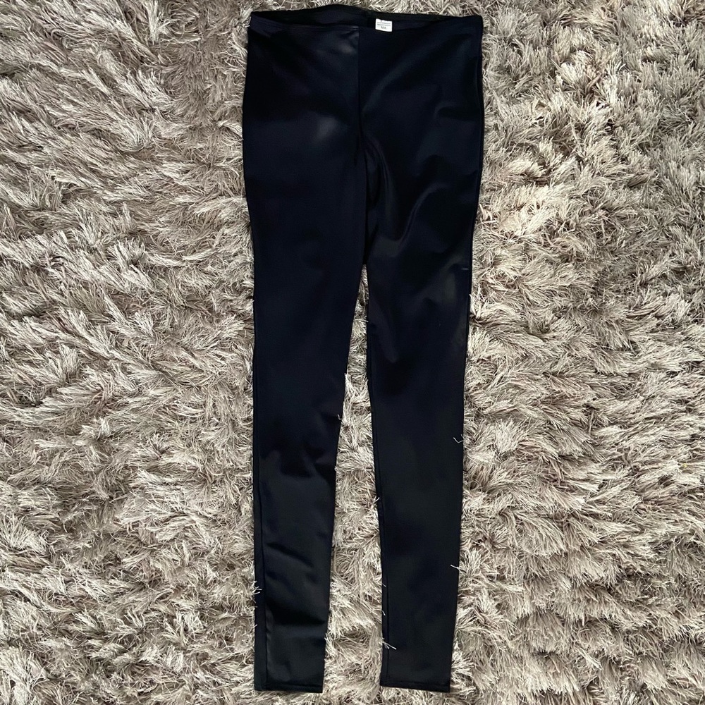 Weissman women black stretch knit leggings. Size M/A. Used.